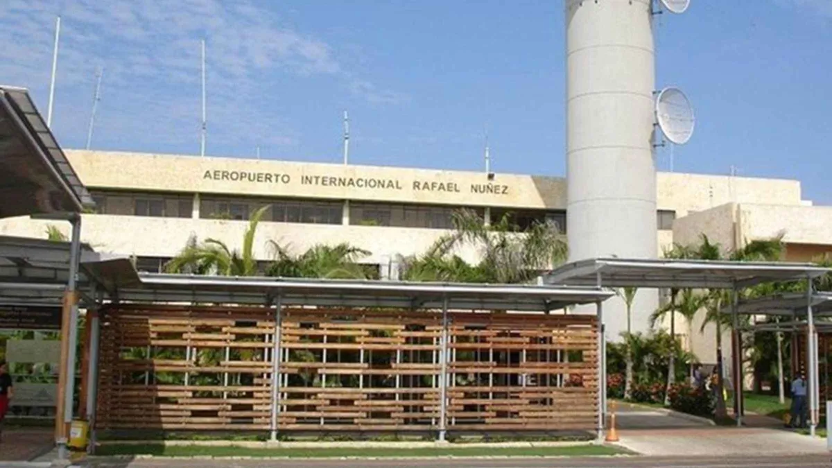 A private sedan transfer waiting outside Rafael Nunez Airport in Cartagena, Colombia